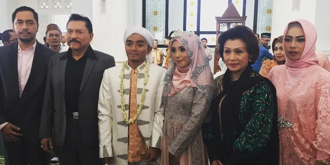 Salmafina Putri Sunan Kalijaga, Dari Geng Awkarin Hingga Dinikahi Hafiz