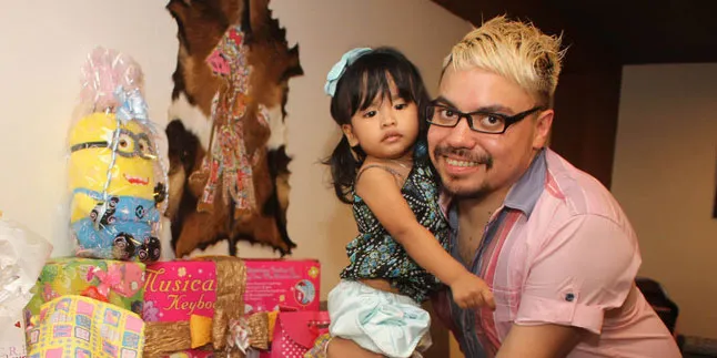 Sam Brodie Impor Sambal Saat Syuting di Hollywood