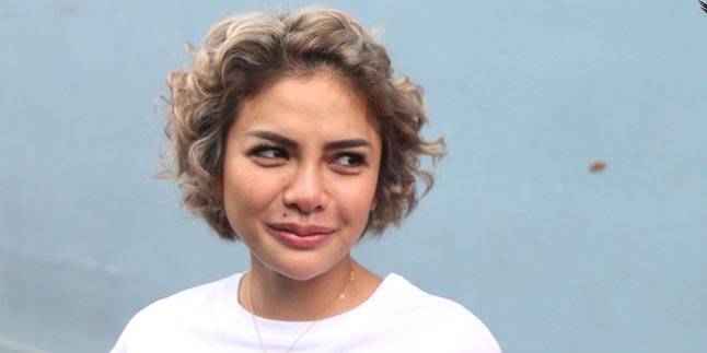Both Have Hundreds of Millions of Salaries, Nikita Mirzani Candidly Reveals the Comparison of Her Income with Dipo Latief