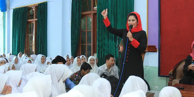 Sambangi Madura, Ini Dia Kegiatan Puti Guntur Soekarno