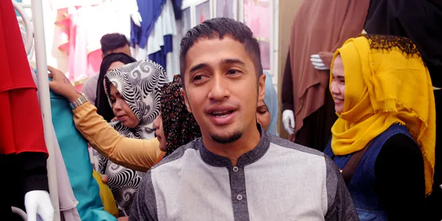 Sambil Mewek, Irfan Hakim Cerita Pengalaman Salat Anak Bungsunya