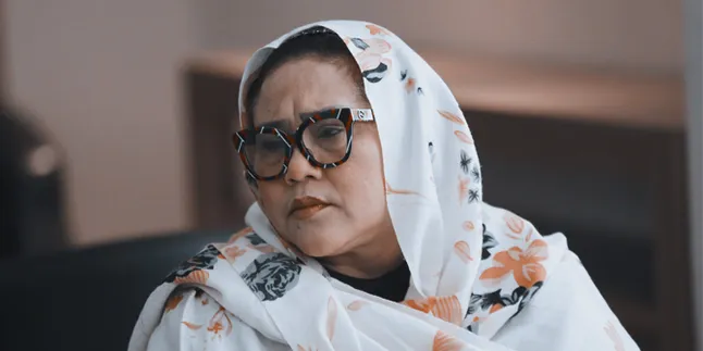 Sambil Nangis, Nunung Cerita Penyesalan Kecewakan Ibunda Sambil Nangis, Nunung Cerita Penyesalan Kecewakan Ibunda