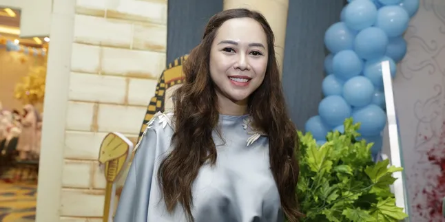 Sambut Bulan Ramadan, Aura Kasih Lebih Sering Ikut Kajian Agama