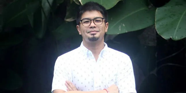 Sambut Natal, Bams Siap Beli Pohon