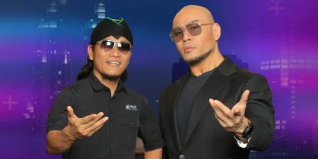 Sambut Pergantian Tahun, Deddy Corbuzier dan Gus Miftah Tausiah Bareng Sambut Pergantian Tahun, Deddy Corbuzier dan Gus Miftah Tausiah Bareng