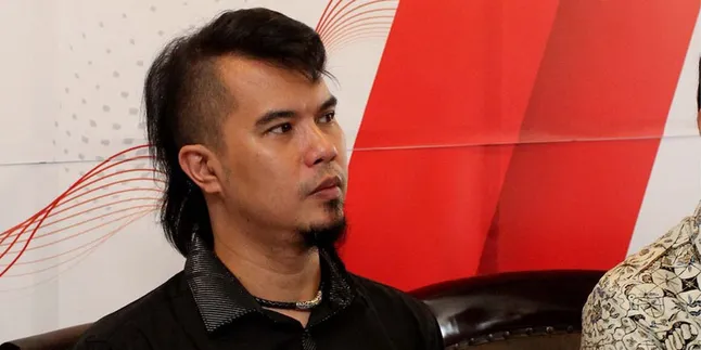 Sambut Tahun Baru, Dhani Manggung Bareng Keluarga Korban Sambut Tahun Baru, Dhani Manggung Bareng Keluarga Korban