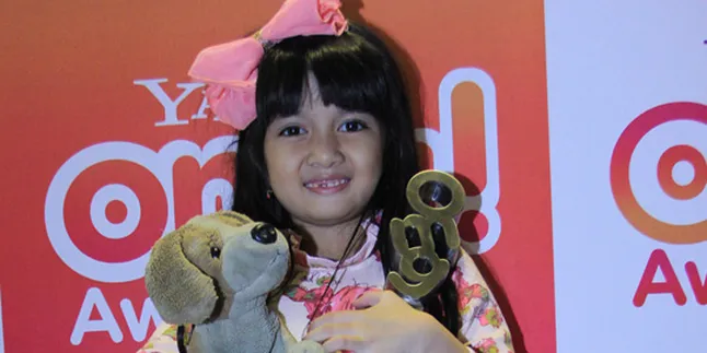 Sampai Kapan Afiqah Bakal Menenteng Si Puppy ke Mana Saja? Sampai Kapan Afiqah Bakal Menenteng Si Puppy ke Mana Saja?
