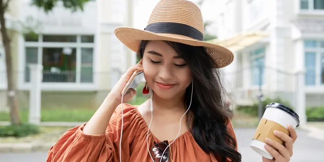 Sampaikan Perasaan Lewat  Lagu, Ini Playlist yang Harus Kamu Tahu