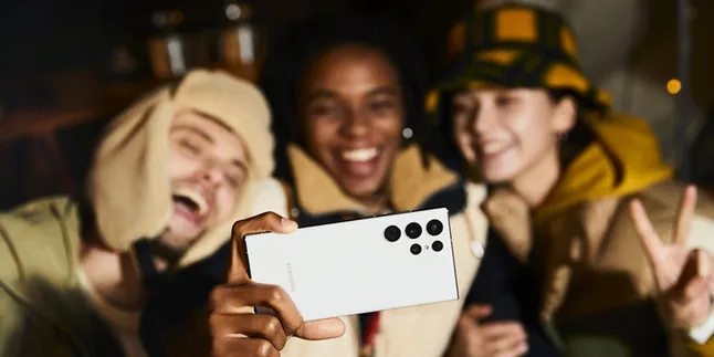 Samsung Galaxy S22 Ultra 5G Hadir dengan S Pen yang Makin Canggih, Bikin Content Creator Makin Pro!