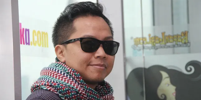 Sandhy Sondoro: Masak, Jangan Ketinggalan Bawang Putih & Terasi