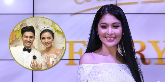Sandra Dewi Hampir Nangis di Pernikahan Chelsea Olivia - Glenn