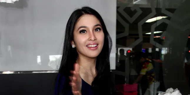 Sandra Dewi Lebih Nyaman Merawat Diri di Rumah Sandra Dewi Lebih Nyaman Merawat Diri di Rumah