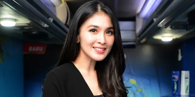 Sandra Dewi Unggah Foto Baby Raphael Pertama Kali, Ganteng Setelah Minum ASI Sandra Dewi Unggah Foto Baby Raphael Pertama Kali, Ganteng Setelah Minum ASI