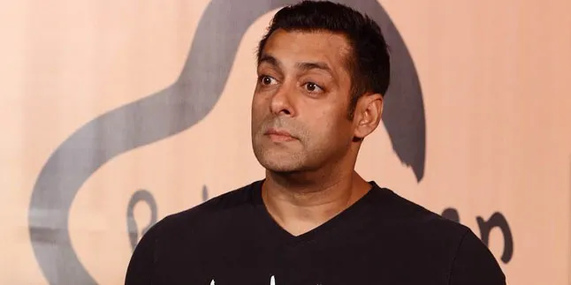 Sang Ayah Ultah, Salman Khan Malah Ajak Selfie Unyu