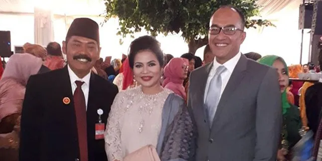 Sanggul, Curly, Maupun Kerudung, Penampilan Puti Guntur Soekarno Tetap Stylish