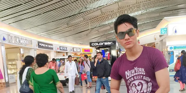 Satria Aktor FTV Indonesia Sukses Temui Kareena & Aamir di Mumbai