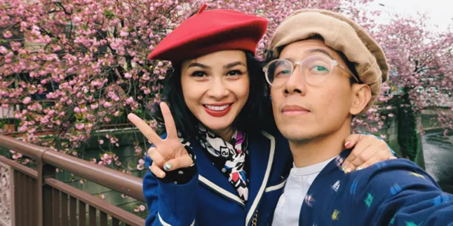 Satu Tahun Menikah, Andien & Ippe Nikmati Masa Romantis di Jepang