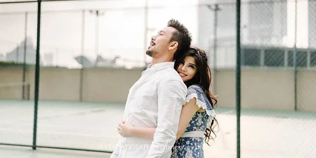 Satu Tahun Pacaran, Denny Sumargo - Dita Soedarjo Langsungkan Acara Lamaran