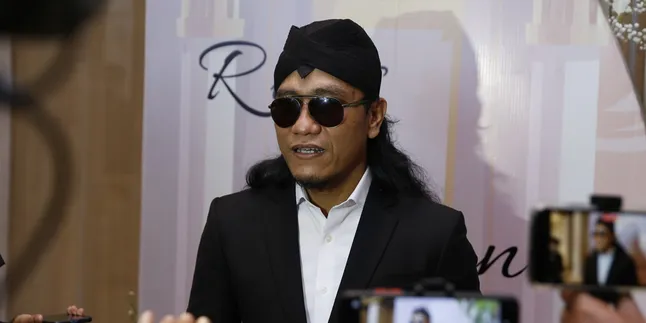 Sayangkan Pembubaran Kegiatan Ibadah di Sukabumi, Gus Miftah Serukan Toleransi Sayangkan Pembubaran Kegiatan Ibadah di Sukabumi, Gus Miftah Serukan Toleransi