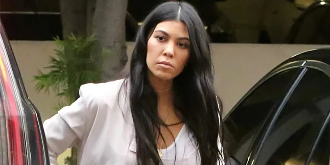Scott Disick Dekati Bella Thorne, Kourtney Kardashian Merasa Malu