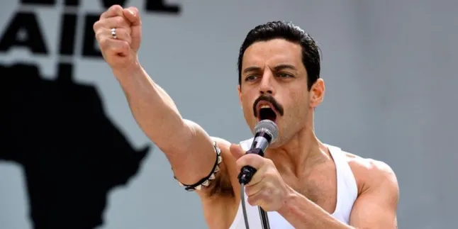 Screening Pertama 'BOHEMIAN RHAPSODY', Akting Rami Malek Dapat Banjir Pujian