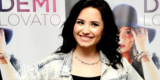 Sebagai Bintang Tamu, Demi Lovato Meriahkan X Factor!