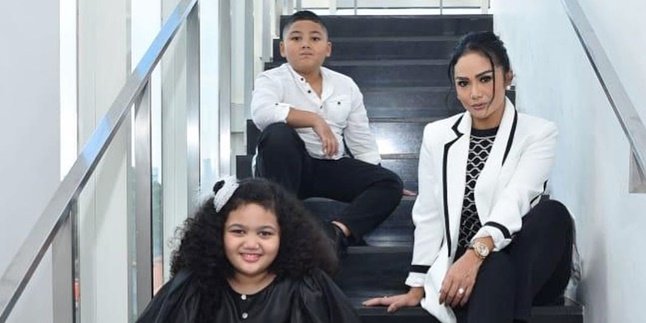 Before Meeting Their Father, Amora and Kellen, Krisdayanti's Children, Undergo Swab Test for the First Time