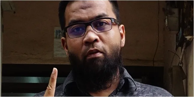 Sebelum Hijrah, B'Jah Mantan Vokalis The Fly Nyaris Gila