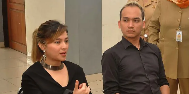 Sebelum Jadi Pengemis, Ayah Marshanda Ternyata Doyan Judi? Sebelum Jadi Pengemis, Ayah Marshanda Ternyata Doyan Judi?