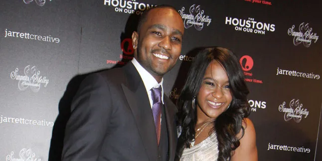 Sebelum Koma, Bobbi Kristina Diracuni Oleh Pacar?