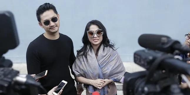 Sebelum Meninggal Ayah Dewi Perssik Minta Angga Wijaya yang Bayar Rumah Sakit