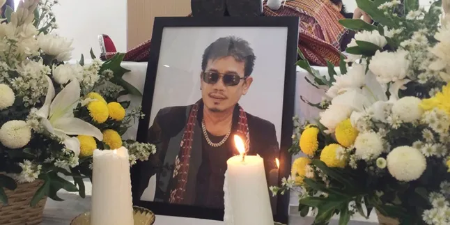 Sebelum Meninggal, Eddy Silitonga Sempat Ajak Anak ke Pasar Sebelum Meninggal, Eddy Silitonga Sempat Ajak Anak ke Pasar