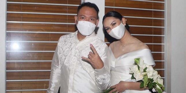 Before Officially Proposing to Kalina Ocktaranny, Vicky Prasetyo Asked for Deddy Corbuzier's Prayers