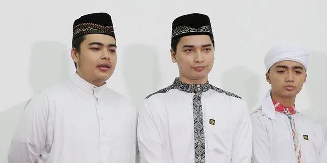 Sebelum Wafat, Ustaz Arifin Ilham Sempat Video Call Selama 2 Jam Sebelum Wafat, Ustaz Arifin Ilham Sempat Video Call Selama 2 Jam