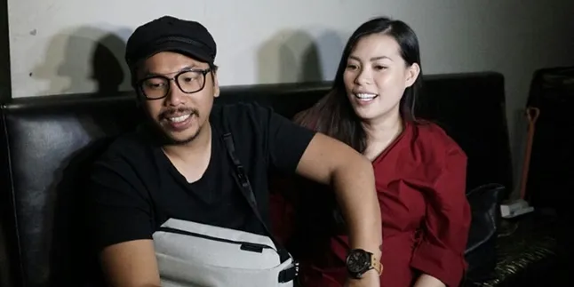 Sedang Hamil, Istri Sammy Simorangkir Ngidam Ferrari - Lamborghini!