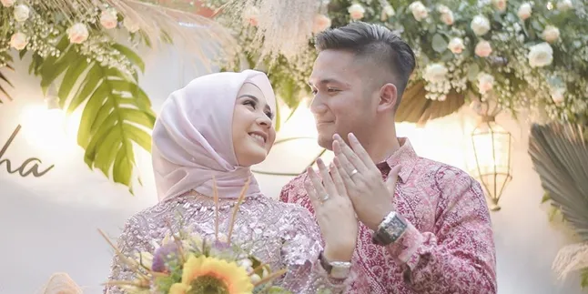 Sederet Fakta Lamaran Kesha Ratuliu, Dari Pakai Hijab - Nikah Setelah Lulus Kuliah