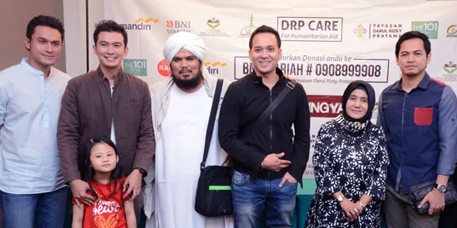 Sederet Seleb Galang Dana Untuk Rohingnya, Kumpulkan 20 Ribu Dolar! Sederet Seleb Galang Dana Untuk Rohingnya, Kumpulkan 20 Ribu Dolar!