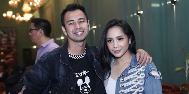 Sedih Tak Tahu Perkembangan Anak Istri, Raffi Ahmad Ajak Keluarga ke Ujung Dunia Sedih Tak Tahu Perkembangan Anak Istri, Raffi Ahmad Ajak Keluarga ke Ujung Dunia