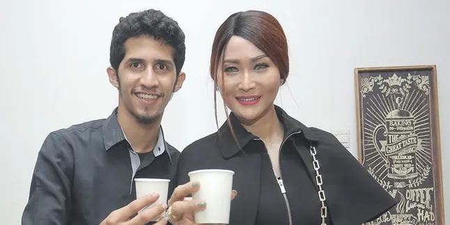 Sedulur Buka Kedai Kopi, Inul Daratista Beri Dukungan Penuh Sedulur Buka Kedai Kopi, Inul Daratista Beri Dukungan Penuh