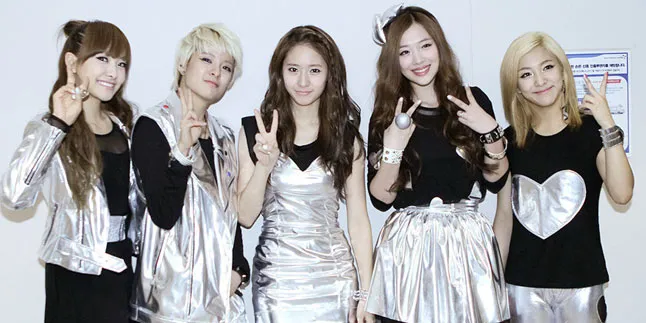 Segar dan Mempesona, f(x) Rilis MV 'Rum Pum Pum Pum'