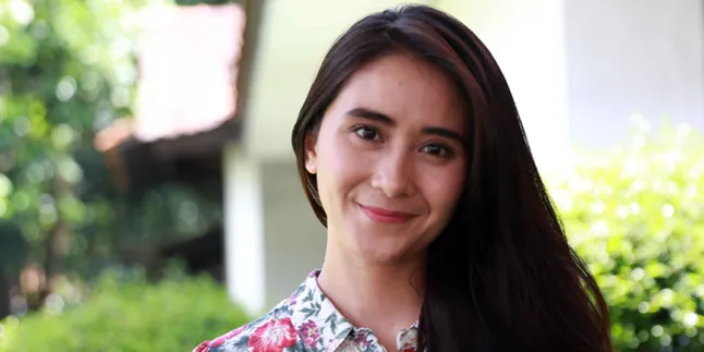 Segera Jalani Syuting Usai Melahirkan, Ryana Dea: Dari Awal Emang Udah Resiko Kerjaan Segera Jalani Syuting Usai Melahirkan, Ryana Dea: Dari Awal Emang Udah Resiko Kerjaan