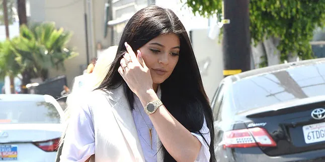 Seharga 36 M, Rumah Baru Kylie Jenner Mewah Berhiaskan Emas