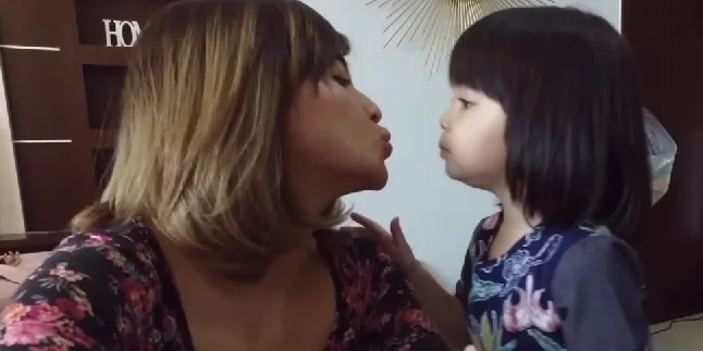 Seharian Bareng Si Cantik Sienna, Ini Wajah Bahagia Marshanda Seharian Bareng Si Cantik Sienna, Ini Wajah Bahagia Marshanda