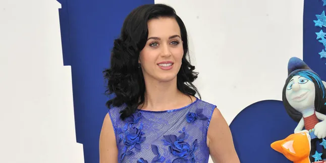 Seharian Penuh Main Twitter? Katy Perry Jagonya