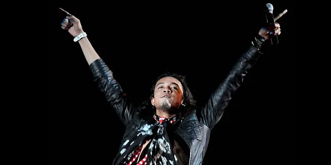 Sejak Dulu Vokalis Jadi Magnet Perempuan