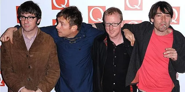 Sejak Sore, Penonton Padati Konser Blur