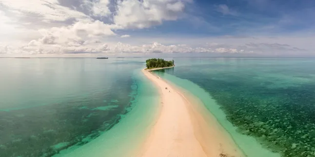 Sejuta Keindahan Morotai yang Sukses Bikin Traveler Jatuh Cinta