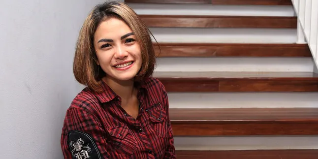 Sekali Lagi, Nikita Mirzani Posting Foto Bareng Glenn Fredly