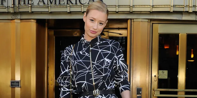 Seksi Berbikini, Bagian Pribadi Iggy Azalea Jadi Santapan Publik Seksi Berbikini, Bagian Pribadi Iggy Azalea Jadi Santapan Publik