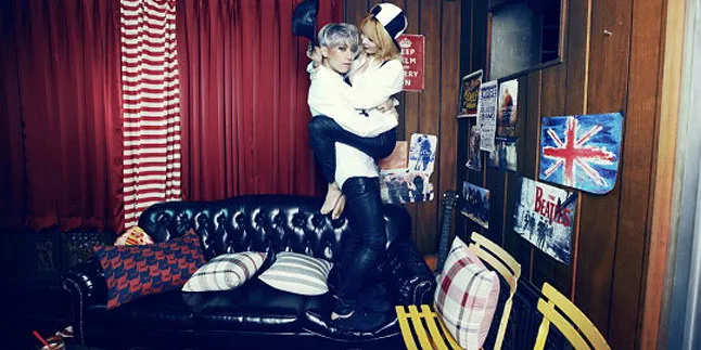 Seksi Comeback, Trouble Maker Berpose Menggoda